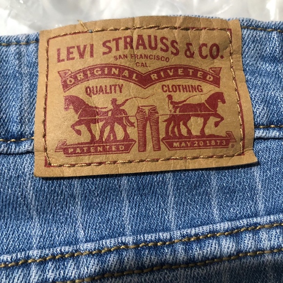 Ladies Levi’s High Rise Skinny Jeans w/pinstripe sz33 - Picture 2 of 6